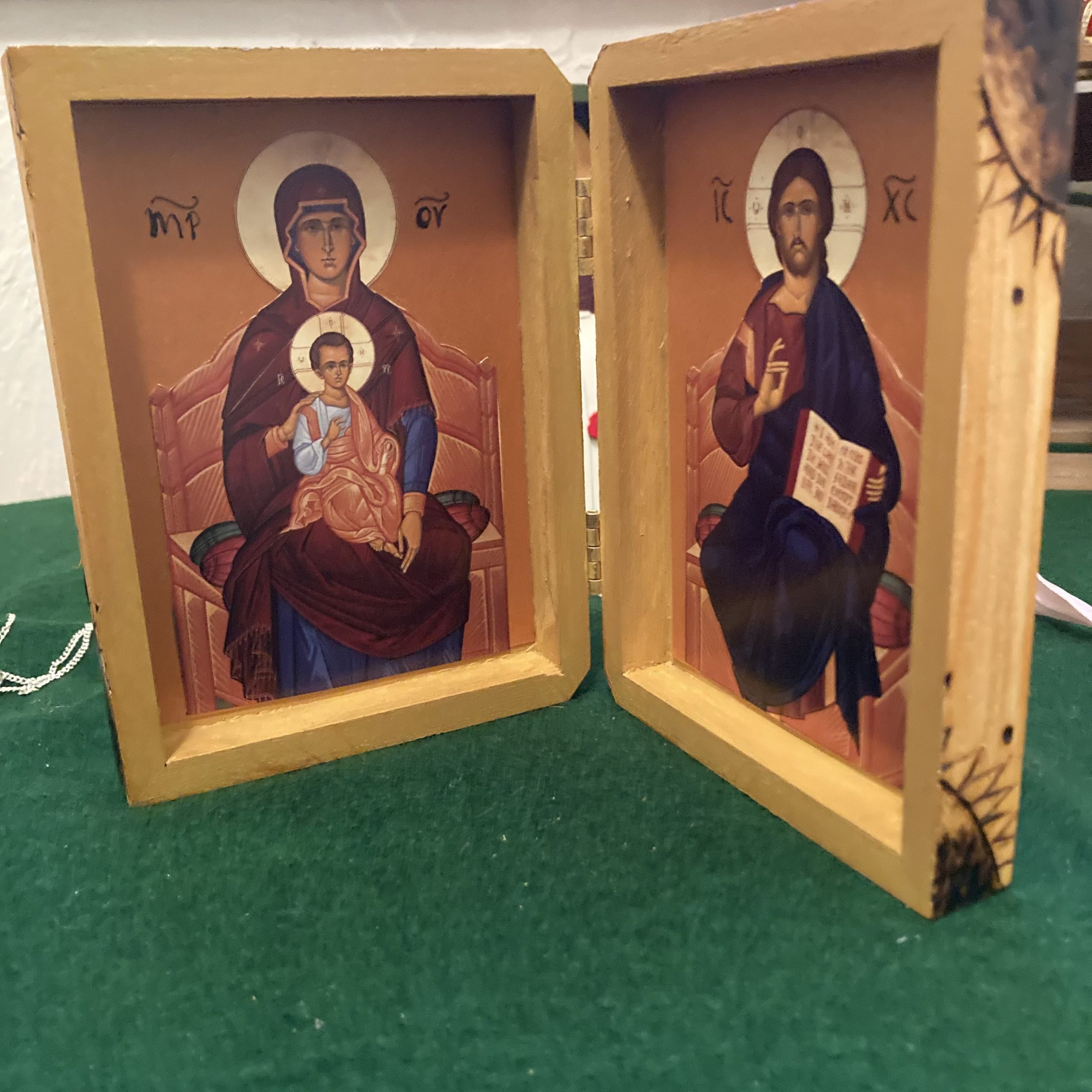 Orthodox Icon Box – Interior